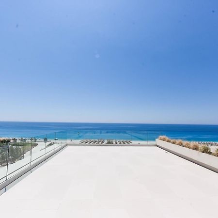 Green Coast Hotel Palasë Buitenkant foto